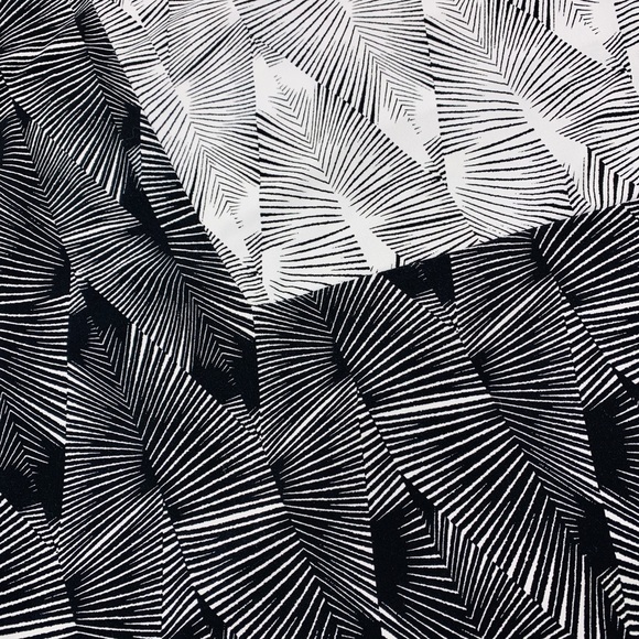 EUC Vince Camuto Women Sleeveless Printed Top - Picture 7 of 12